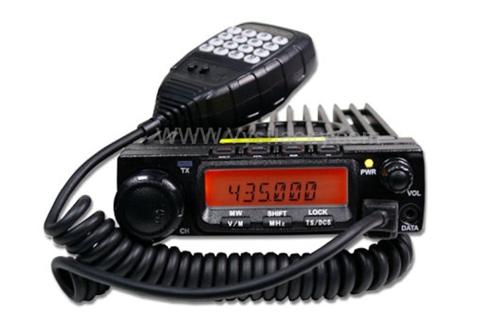 AT-588  UHF